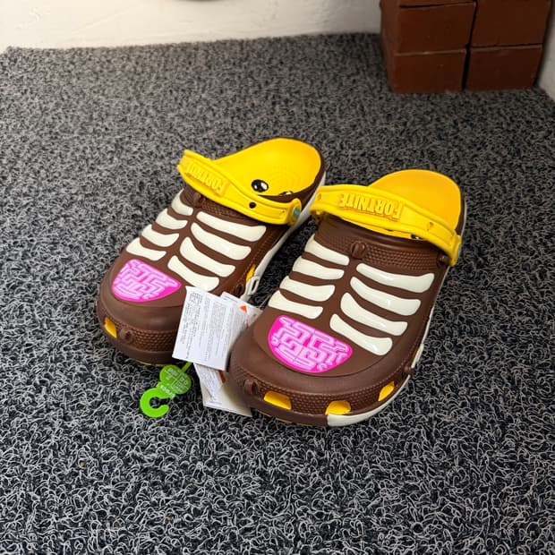 크록스 X 포트나이트 클래식 클로그 - 필리(Peely) 에디션