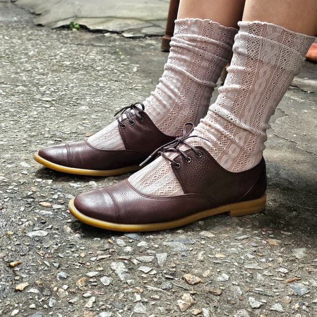 Chochotte 브라운 레더 레이스업 메리제인 슈즈(좁은발볼)