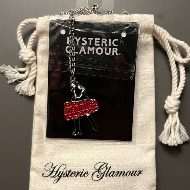 히스테릭글래머 목걸이 판매합니다 .