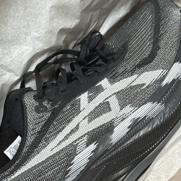 아식스 슈퍼블라스트2 275mm 새제품