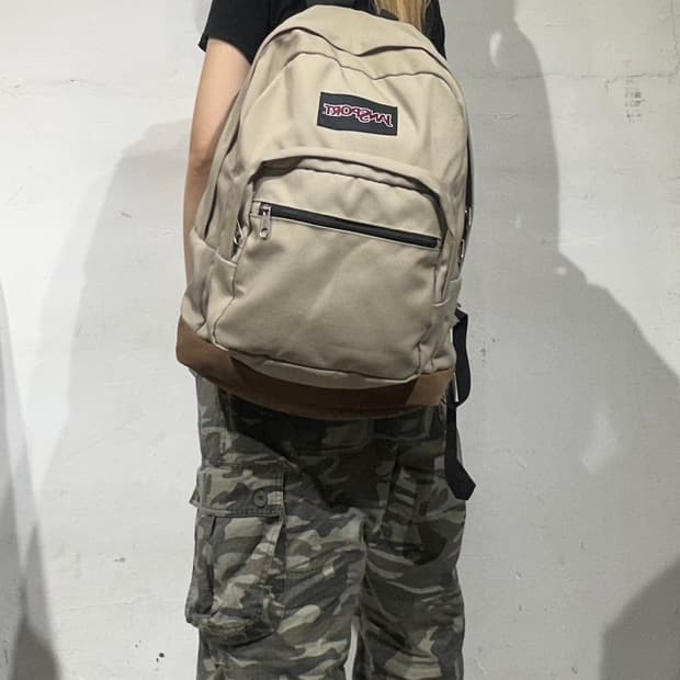 잔스포츠 연베이지 백팩 가방 