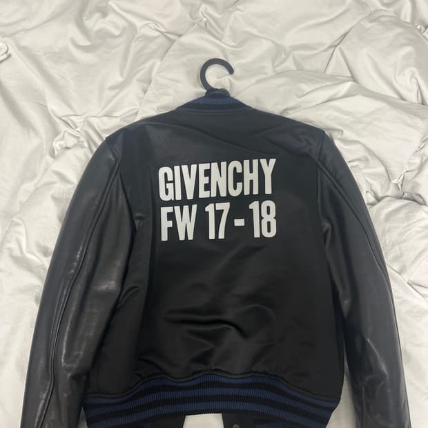 지방시 fw17-18 바시티 자켓