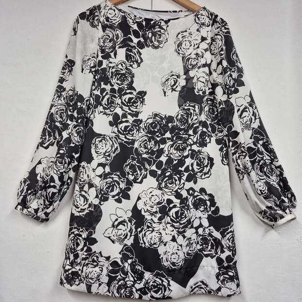 시슬리 블라우스 및 원피스