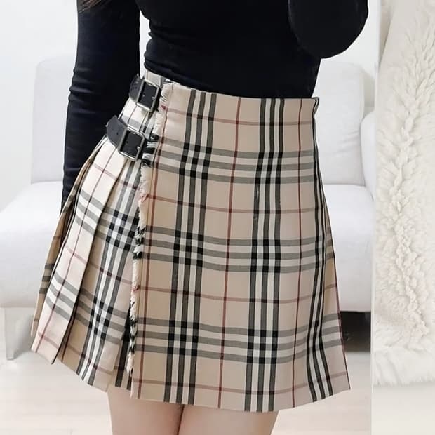 버버리 런던(Burberry London) 노바체크 랩 스 커트 uk8
