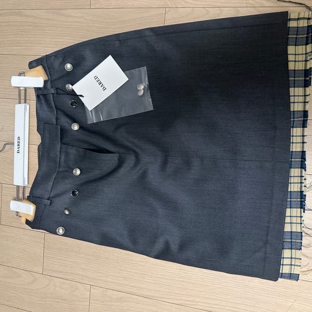 데어드 dared 로우 엣지 스커트 / 새상품