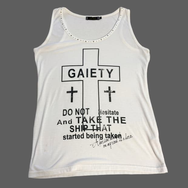 (이체시에눌) 일본 고딕펑크 큐빅 징 디테일 십자가 디자인 화이트 나시