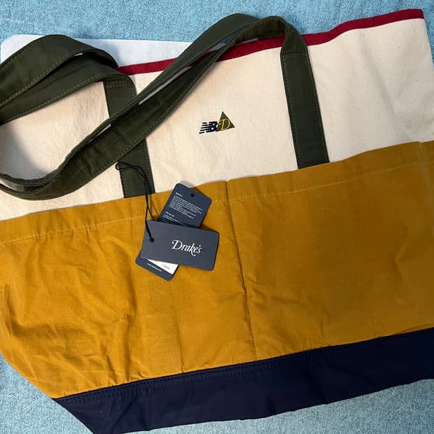 뉴발란스x드레익스 토트백