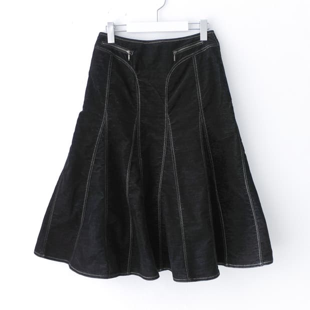 hiroko bis) stitch flared skirt