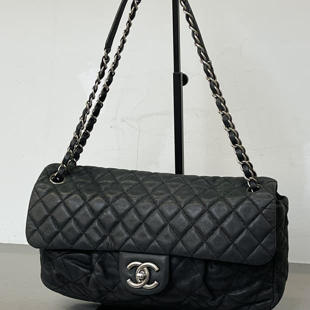 샤넬 2010/2011 이리데슨트 카프스킨 백