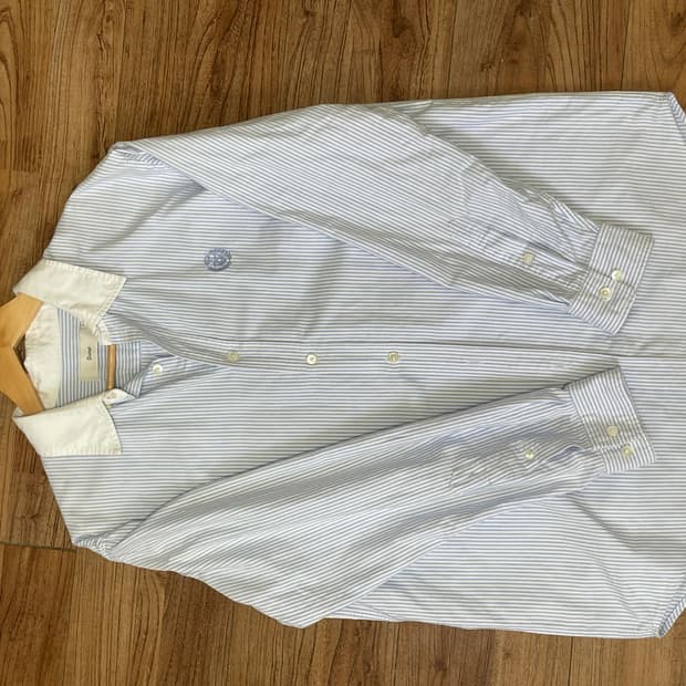 던스트 스트라이프 셔츠