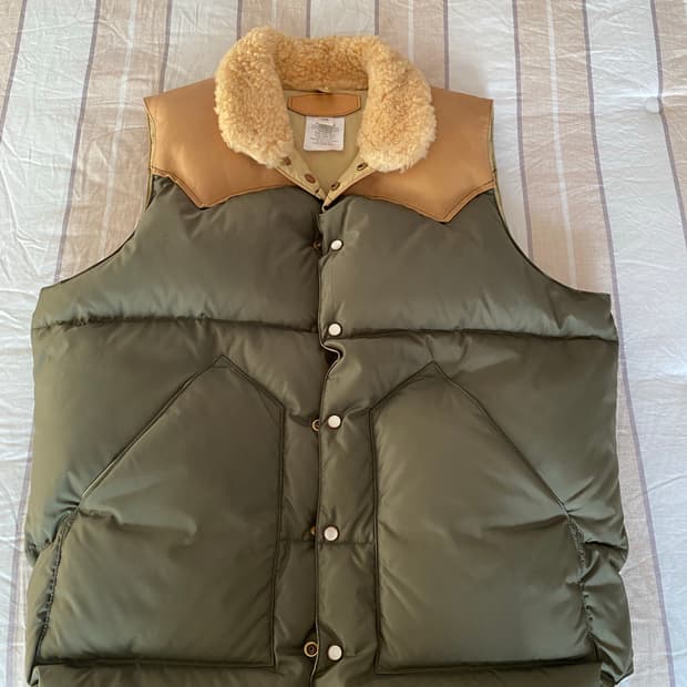 록키 마운틴 페더드 패딩 베스트 팝니다