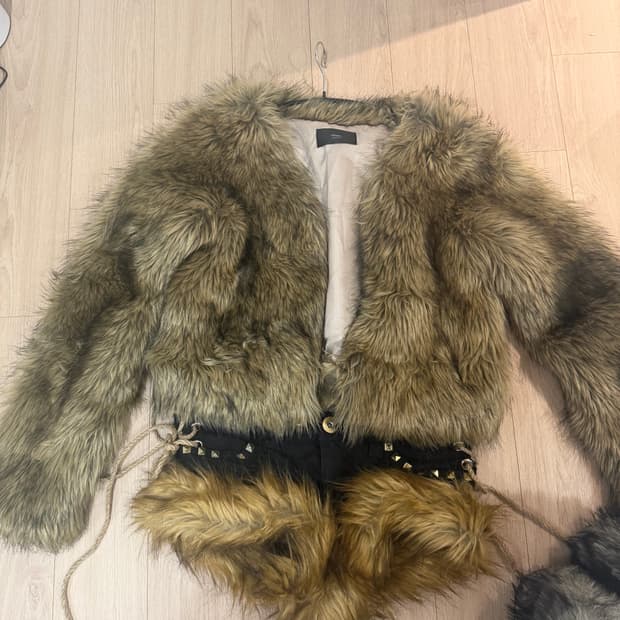 퍼자켓,  퍼 숏츠, 롱부츠 코디 일괄판매