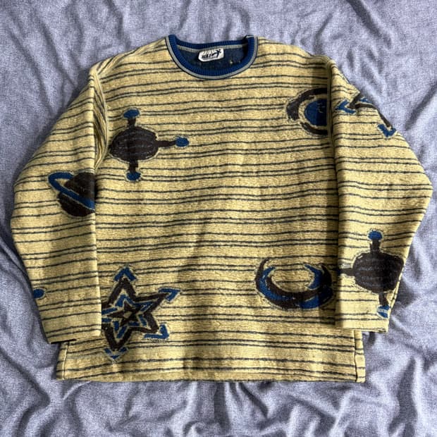 이세이미야케 80s 하이 스포르팅 주피터 스웨터