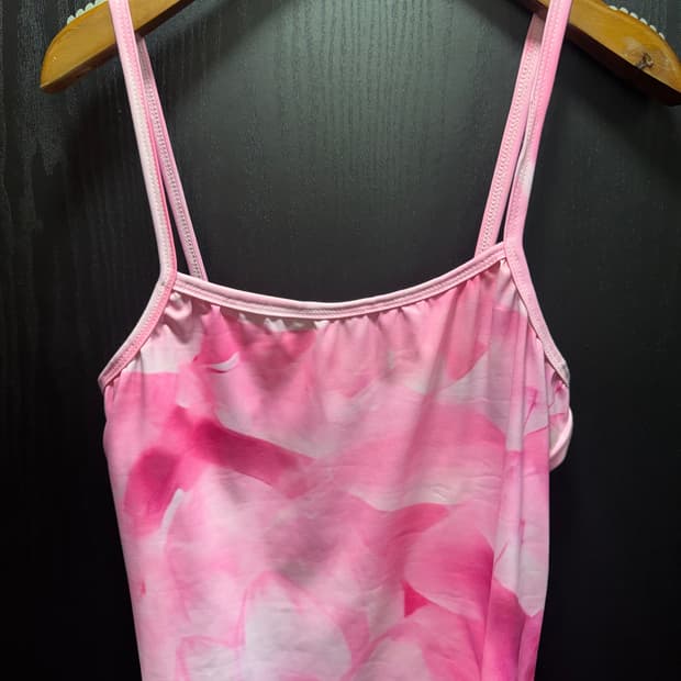 pink sleeveless
