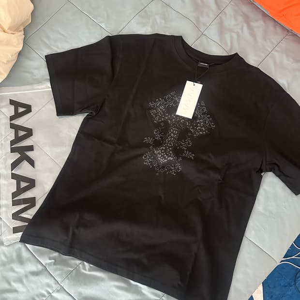 AAKAM 크로스 검정 티셔츠 2사이즈 