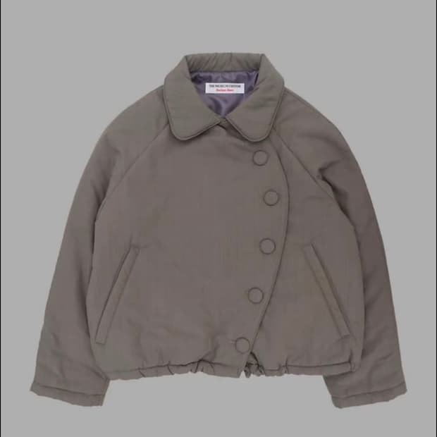 더뮤지엄비지터 패딩