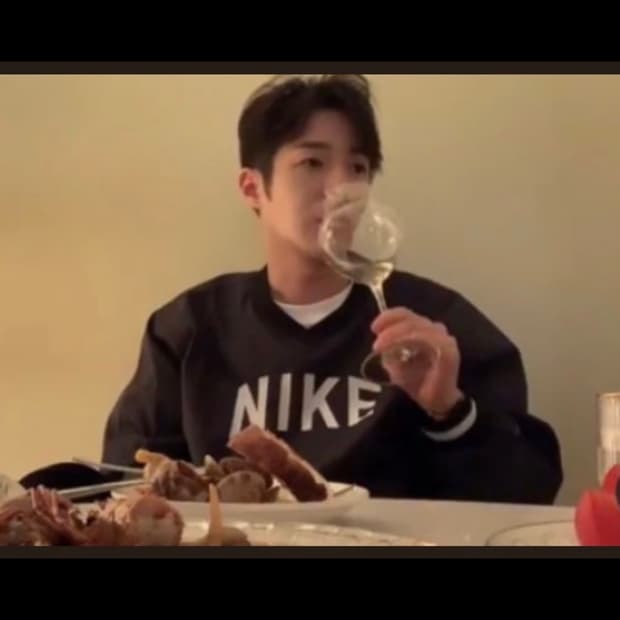 김현우 나이키 웜업 L