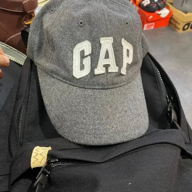 갭 모자 