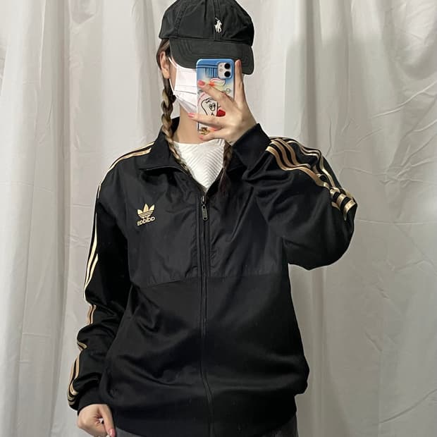 아디다스 불꽃로고 금색 유광 져지 XL