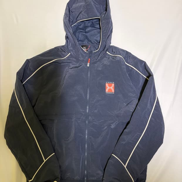 언더아머 UA런 96 바람막이 네이비색 L사이즈