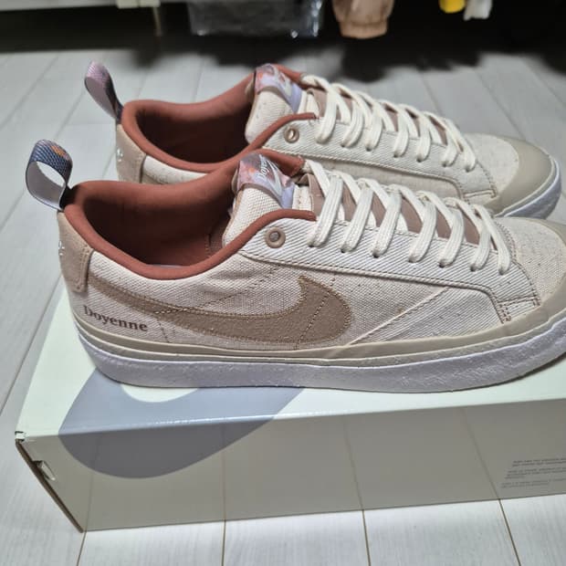 [새상품] 나이키 sb 블레이저 로우 도옌 280