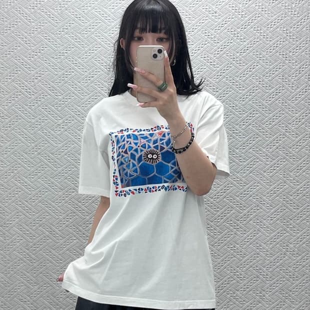 유니클로 지브리 토토로 마쿠로쿠로스케 먼지 반팔티 L C12298