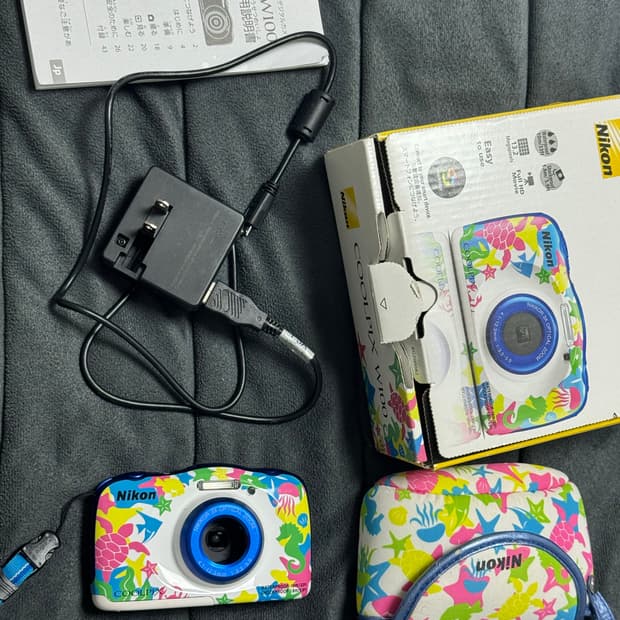 찰스엔터 / 타코사마 결혼식 빈티지 카메라 니콘 쿨픽스 w100 