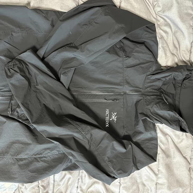 아크테릭스 스쿼미시 블랙 m