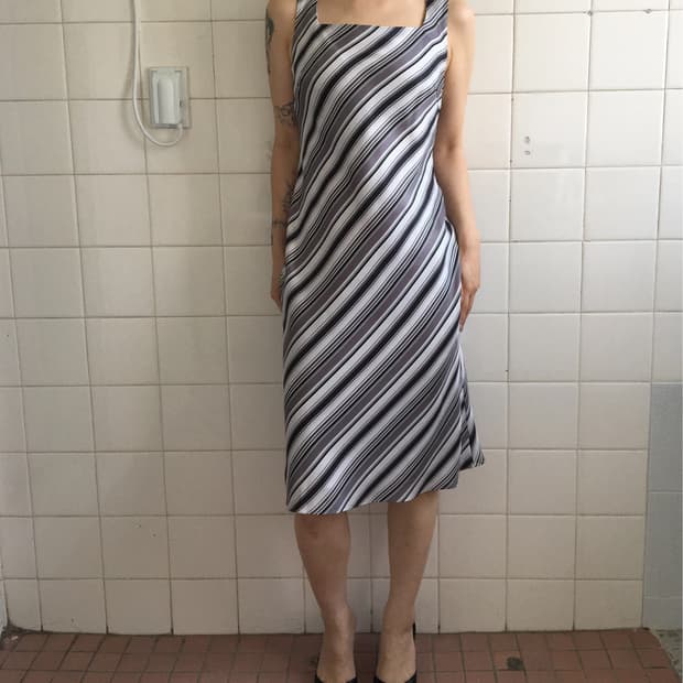 Pattern point sleeveless onepiece