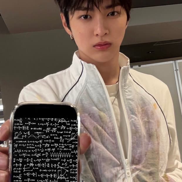 알라 티아난 플로럴 프린트 저지 자켓