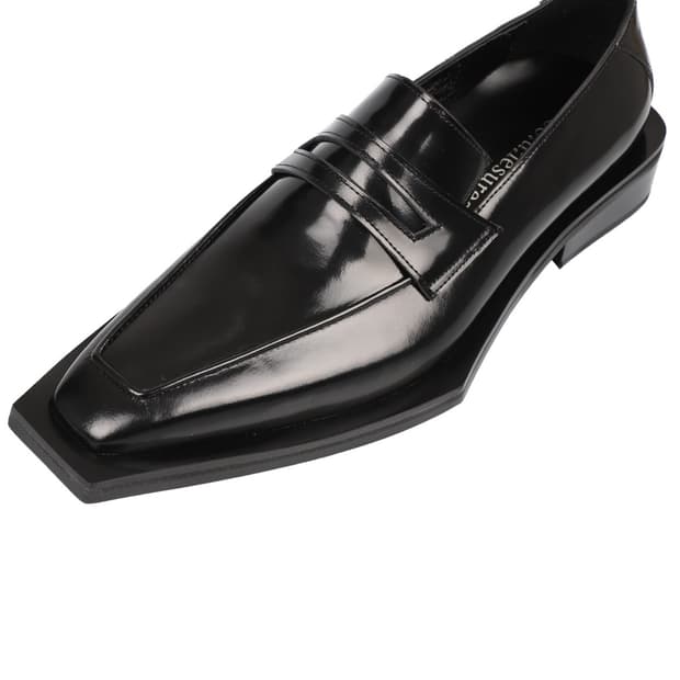 쏘우레슈어 슈즈