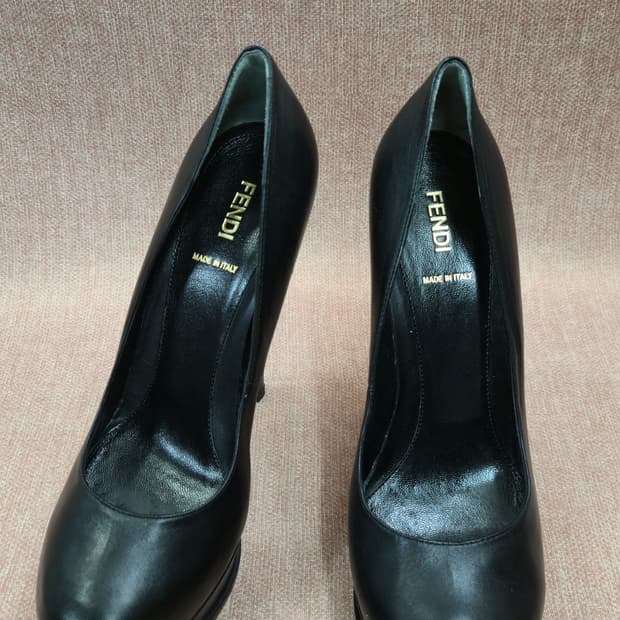 펜디 미착용 39사이즈  블랙 가죽 플랫폼 힐