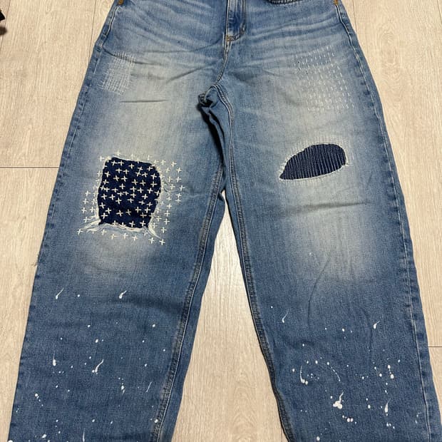 자더에러 패치워크 진 데님팬츠 블루 판매