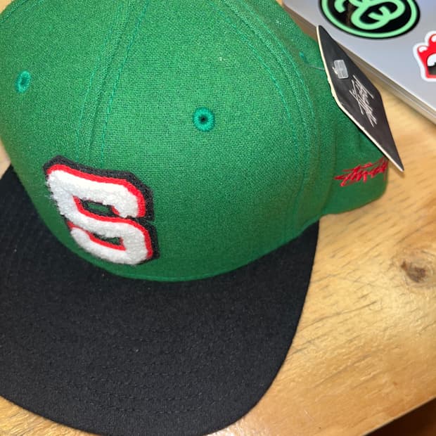 STUSSY 스투시 울 그린 캡