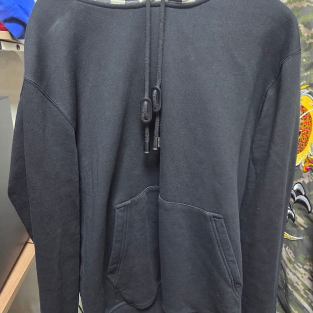 버버리 체크 후드티