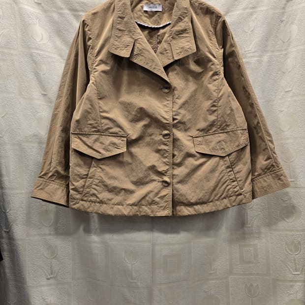 헤지스 HAZZYS 여성 봄가을 베이지색 자켓 66