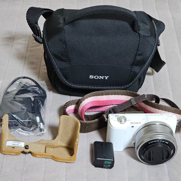 소니 A5100 미러리스 카메라 B