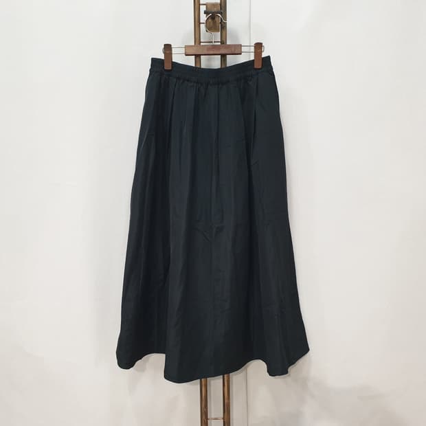 자라 여성 블랙 롱 스커트 플레어 스커트 30~32