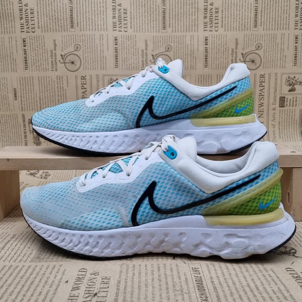 나이키 리액트마일러3 런닝화 275