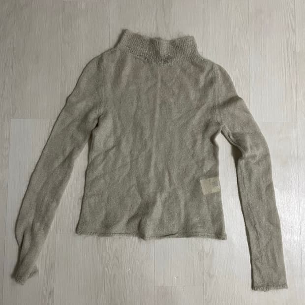 언유즈드 Unused 앙고라 반폴라 니트 00