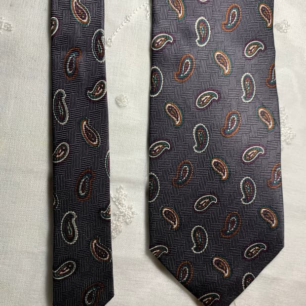 페이즐리 패턴 실크 넥타이