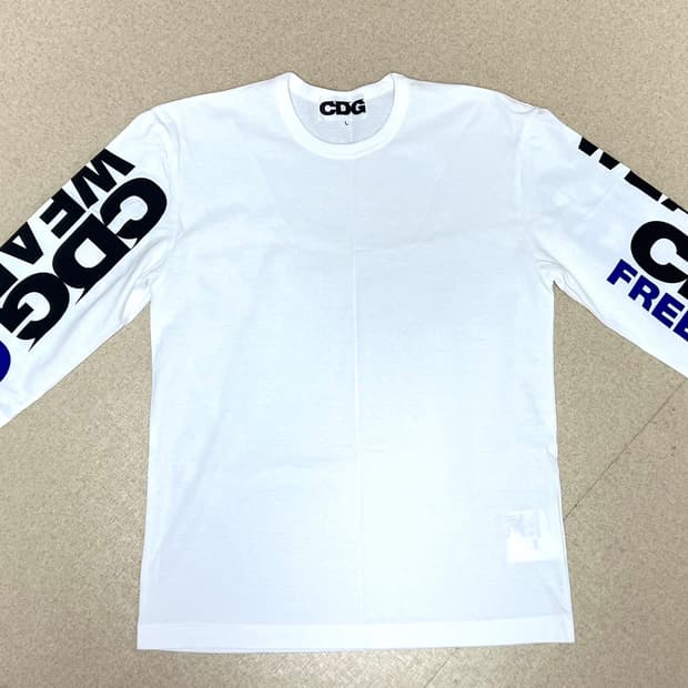 CDG 화이트 롱슬리브 L 티셔츠(새상품)
