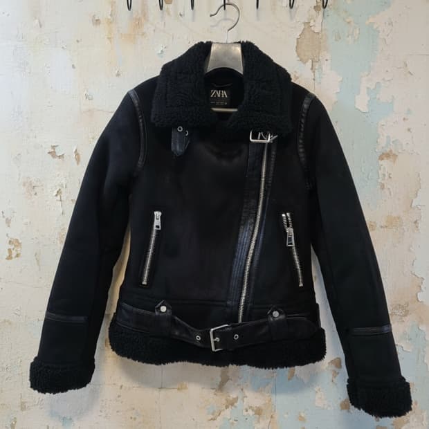 자라 블랙 무스탕 XS