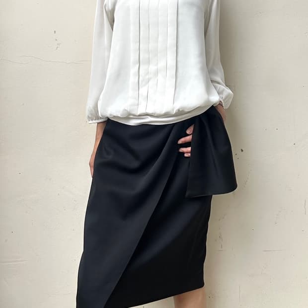 Pintuck sheer formal blouse / white
