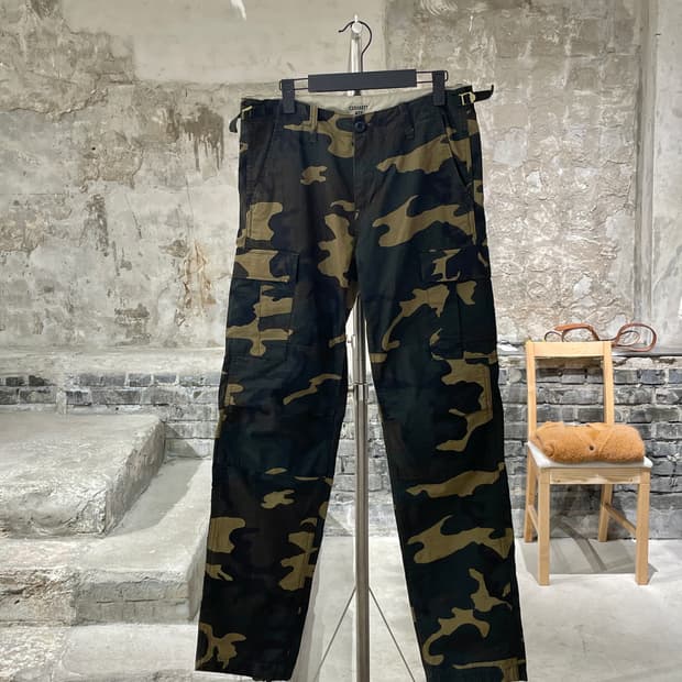 칼하트 wip 카모 에비에이션 카고 팬츠