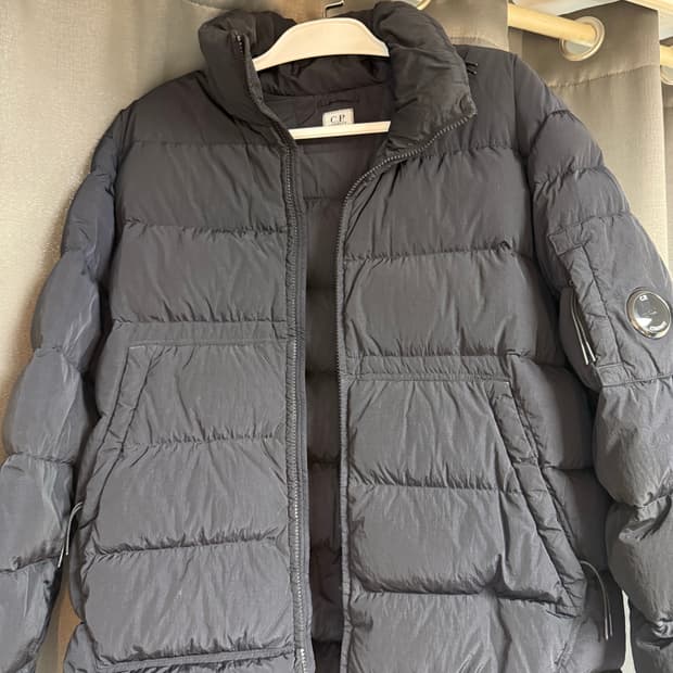 Cp컴퍼니 크롬R 숏패딩