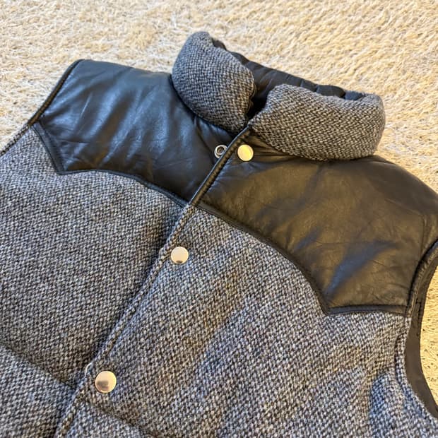 해리스트위드 패딩 베스트