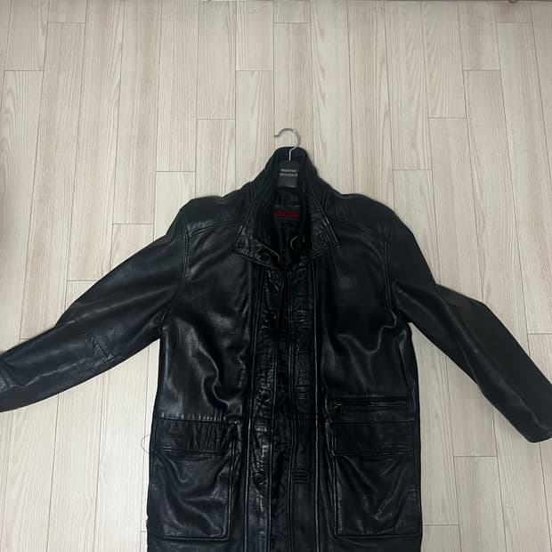 하이넥 레더 코트