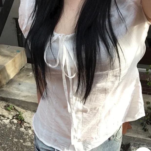 리본 블라우스
