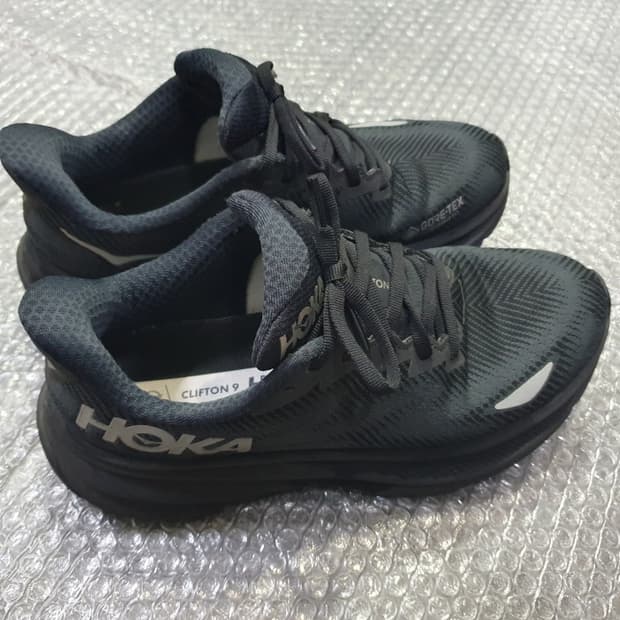 HOKA 호카 CLIFTON 고어택스 운동화(245)